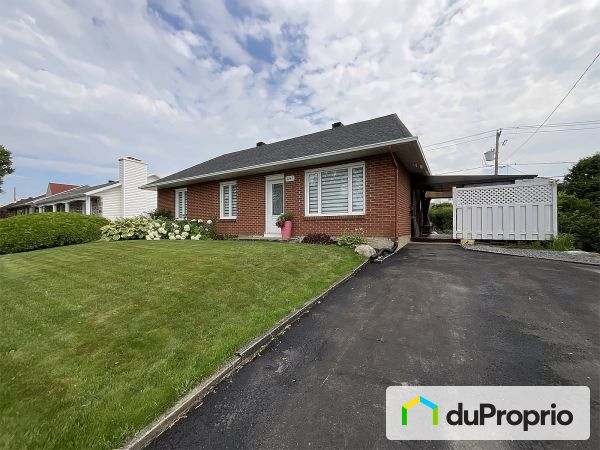 1247 rue Larousse, Ste-Foy for sale
