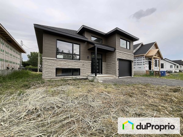 Maisons à vendre, Delson