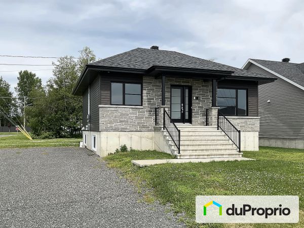 520, rue Ovide-Brouillard, ND-Du-Bon-Conseil à vendre