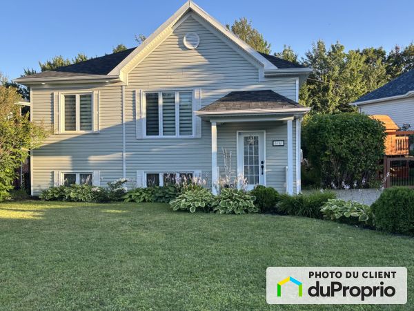 6161 rue de Vénus, St-Émile for sale
