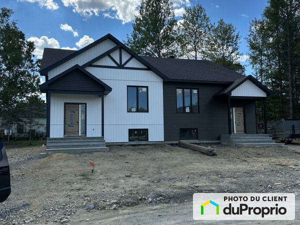 316 rue Dumas, Weedon for sale