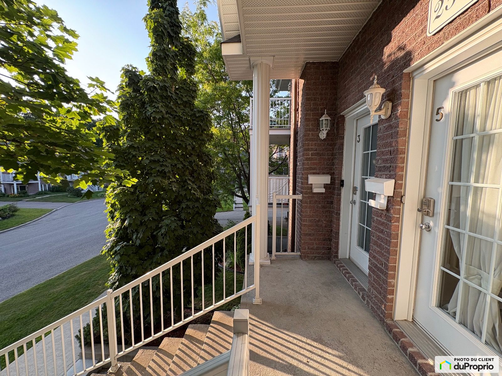 3 2340 Rue Dr Noel Varin — photo 1