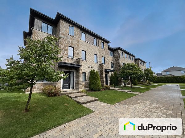 3345, rue Joachim-Du Bellay, Chomedey à vendre