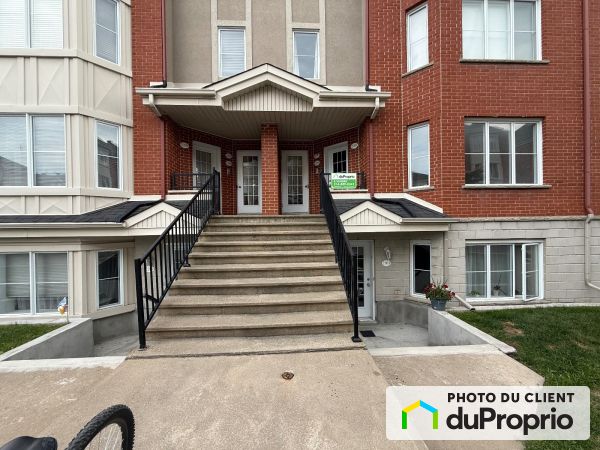 2301 avenue de la Gare, Mascouche for sale