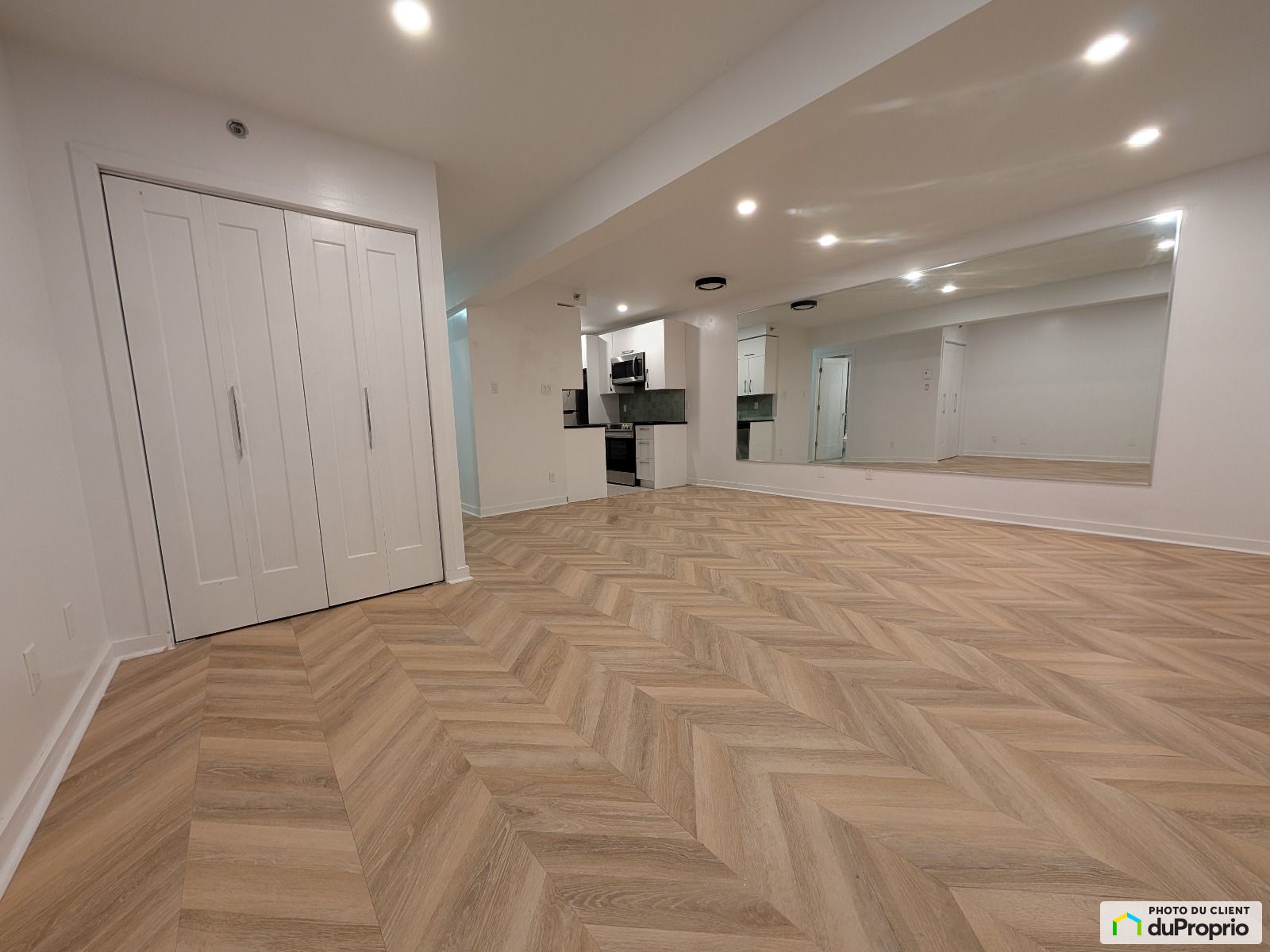 108 5420 Rue Saint Denis — photo 2