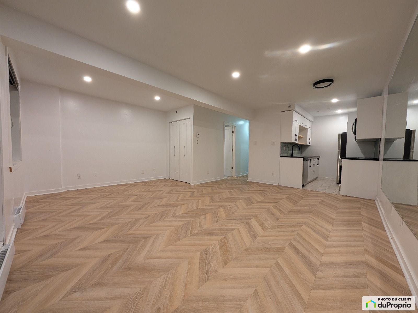 108 5420 Rue Saint Denis — photo 1
