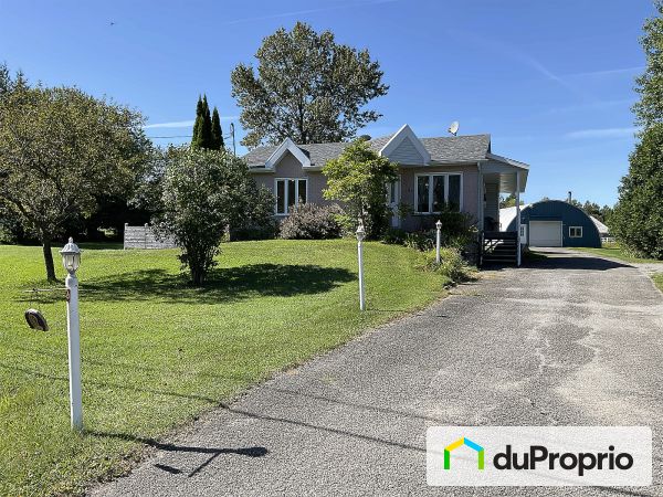 196 chemin Lomer, Neuville for sale