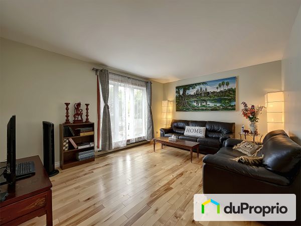 4825 rue Philippe-Parizeau, Longueuil (St-Hubert) à vendre