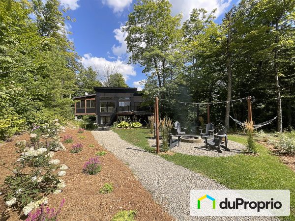 250, chemin du Lac-Lili, Chertsey à vendre