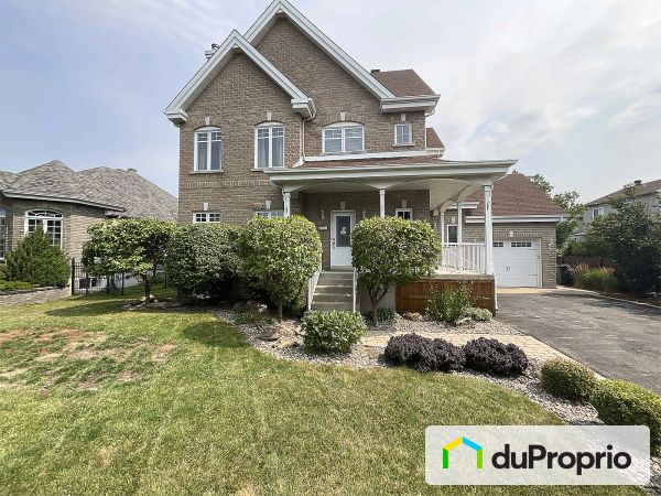 2034 rue du Luxembourg, Ste-Julie for sale