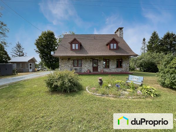 67 rue Marguerite, Grenville-sur-la-Rouge for sale