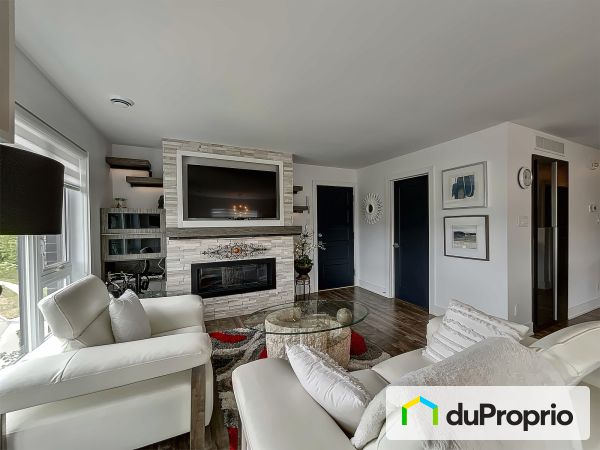 Apartment Living Room - 402-1015 boulevard de Palerme, La Prairie for sale