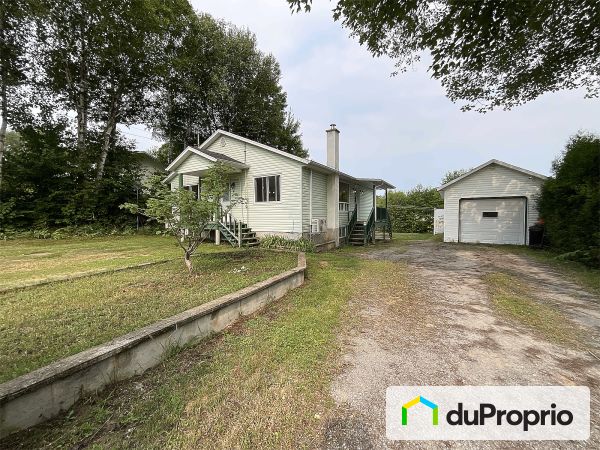 61 rue des Sapins, ND-Du-Mont-Carmel à vendre