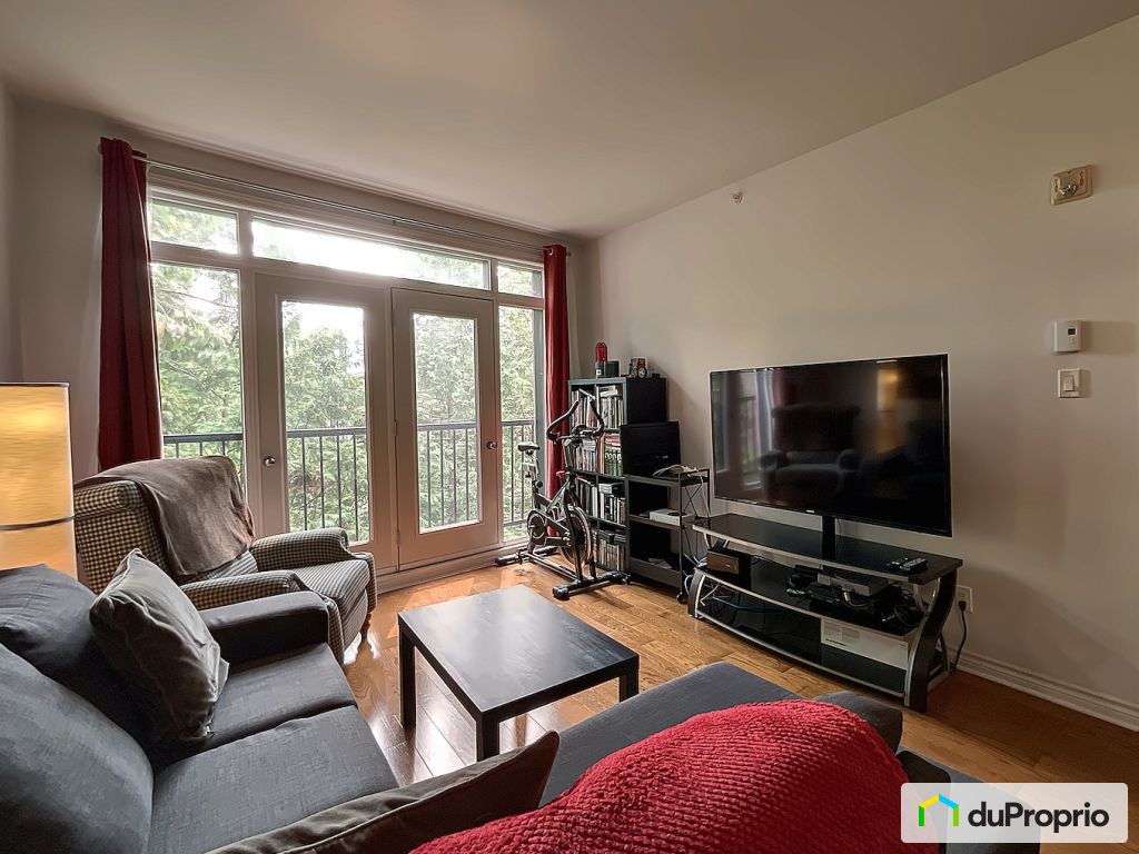 405 1210 Rue Saint Antoine Est — photo 2
