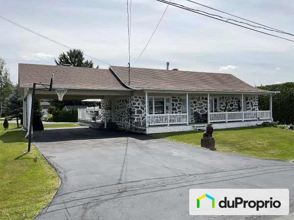 Summer Front - 204 27e rue, Notre-Dame-des-Pins for sale
