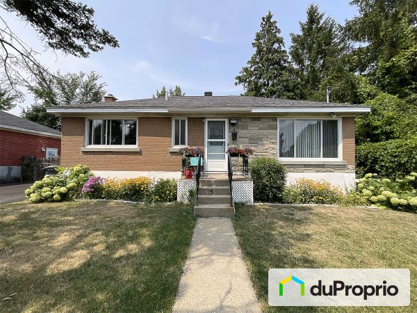 3129, 4eme rue, Chomedey à vendre