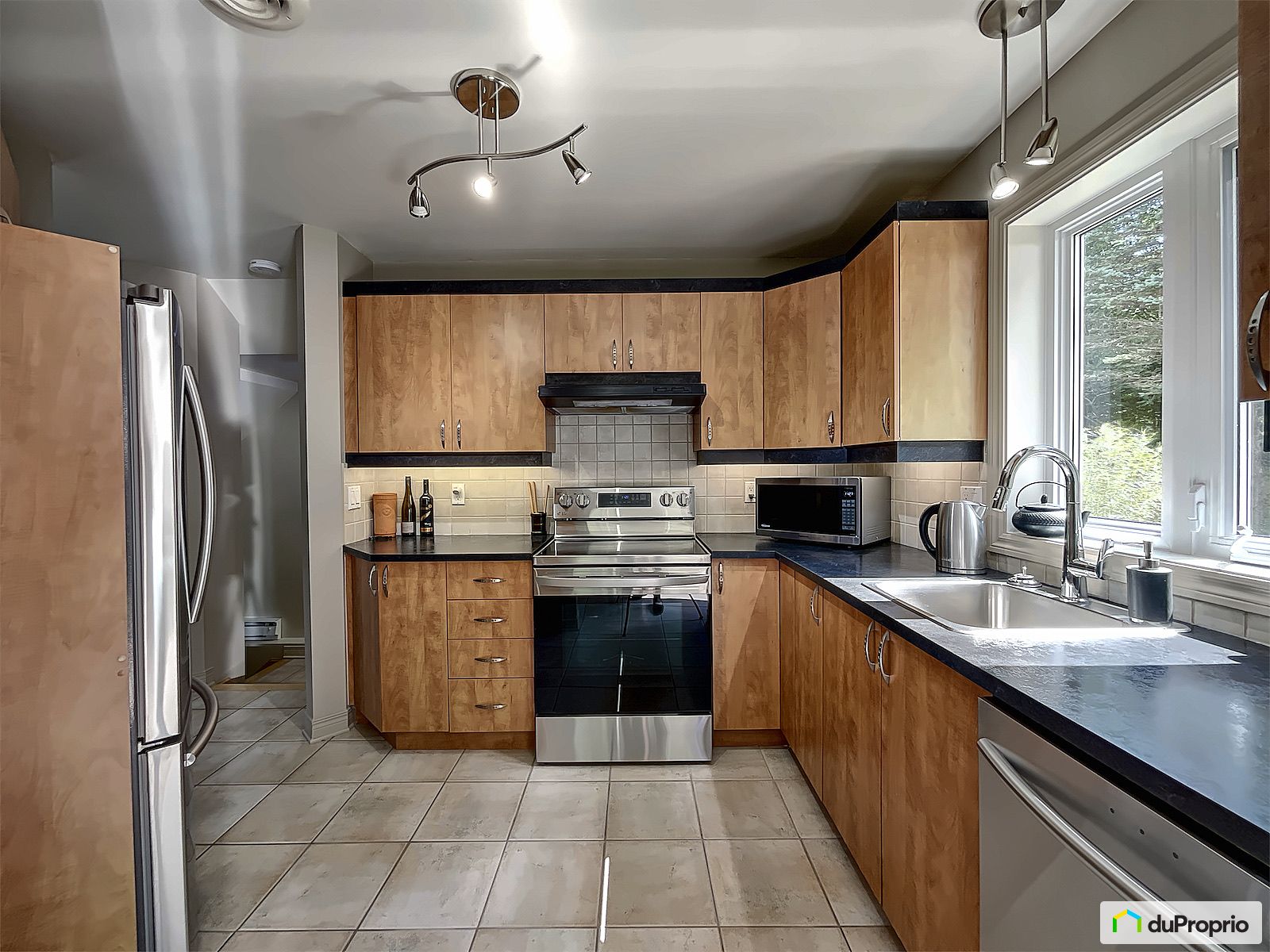 102 Place Des Geais Bleus — photo 2