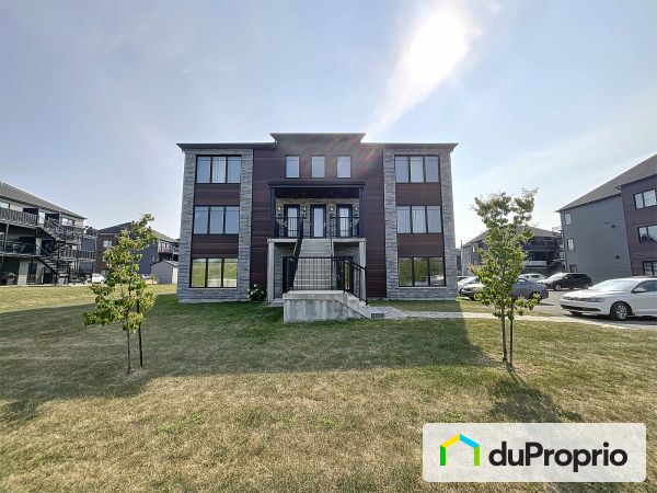 667 rue du Chardonnay, Ste-Marthe-Sur-Le-Lac for sale