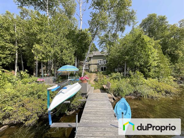 Deck - 39 rue Tracy, St-Hippolyte for sale