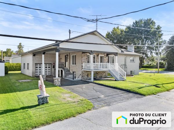 870, rue Pelchat, Acton Vale à vendre