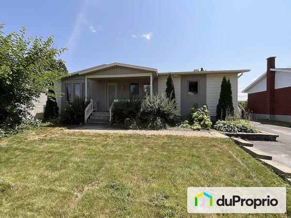 2075 rue Saint-Denis, Drummondville (Drummondville) for sale