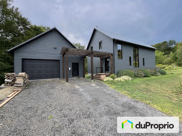 15 rue de l&#39;Acadie, Shefford for sale