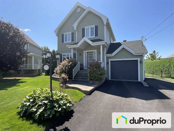 892 rue des Frênes, Otterburn Park for sale