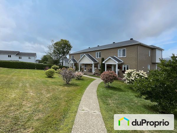 955 rue Merry Nord, Magog for sale