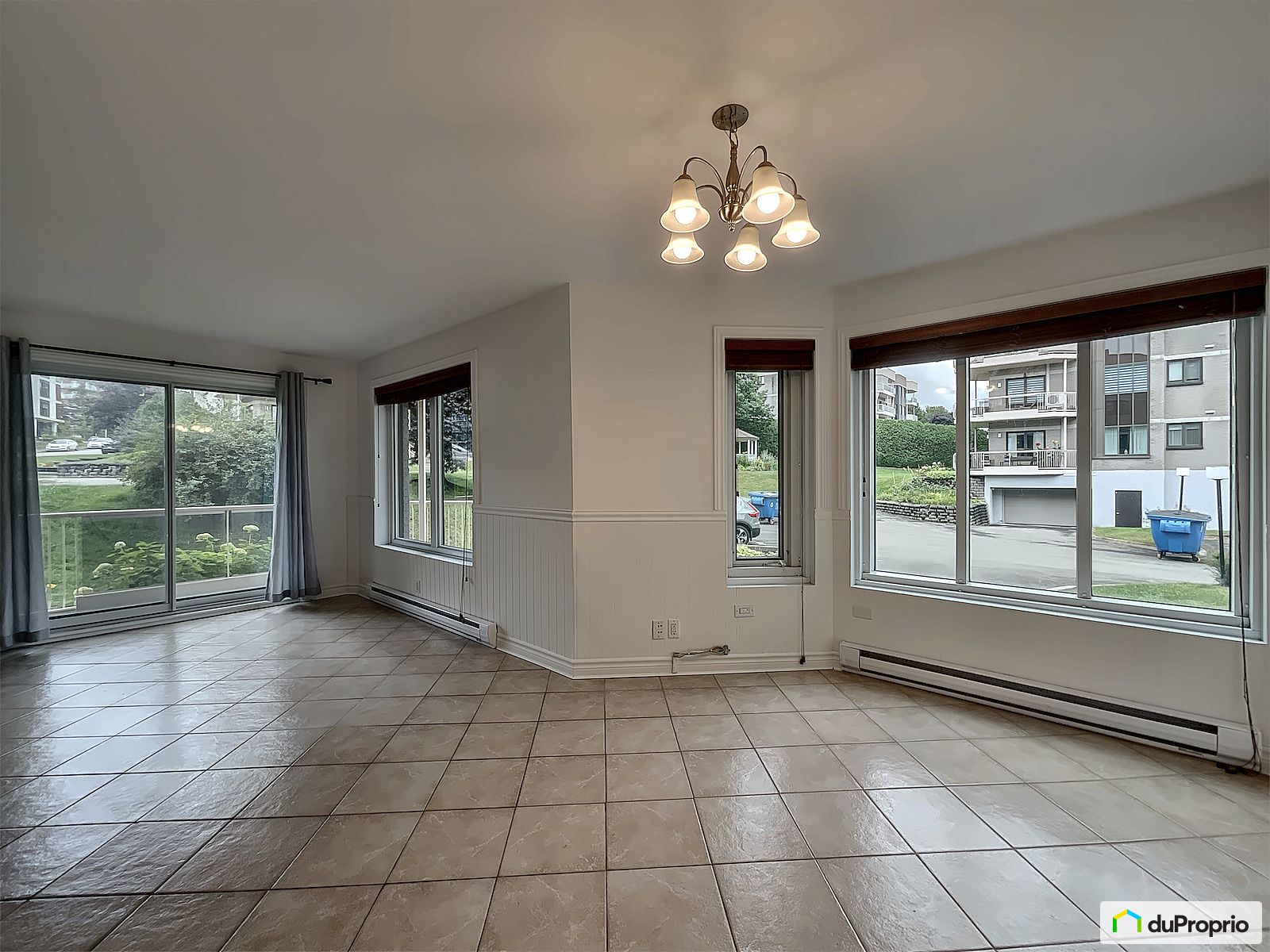 103 720 Rue Leonard — photo 2