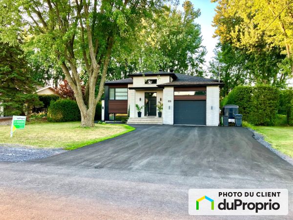 460 15e Avenue, St-Jean-sur-Richelieu (Iberville) à vendre