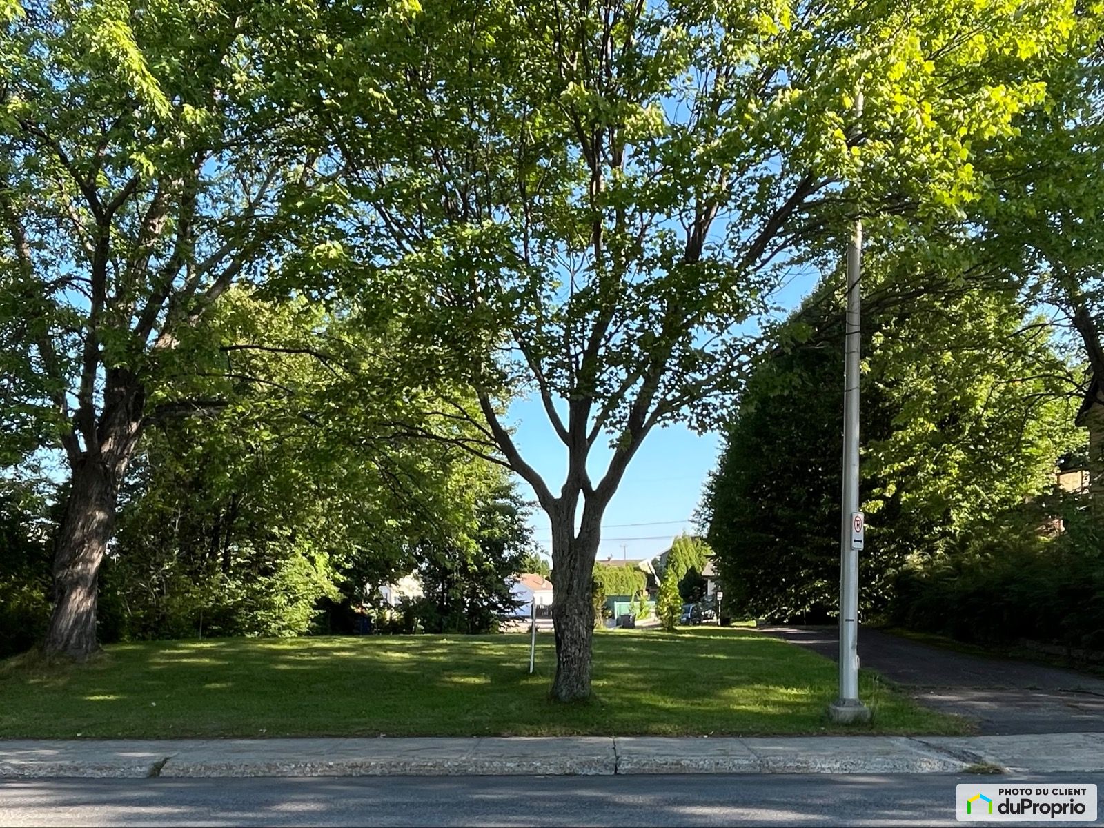 Boulevard Auger Ouest — photo 1