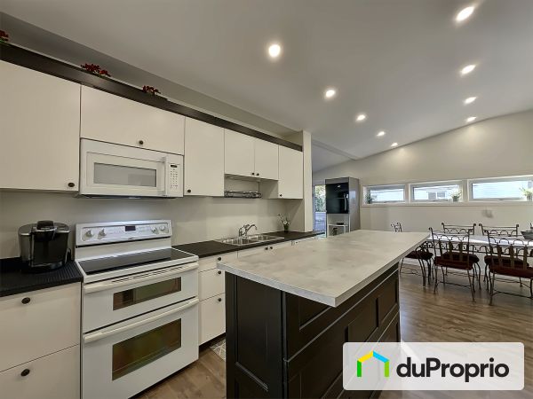 13, rue Saint-Pierre, Salaberry-De-Valleyfield à vendre