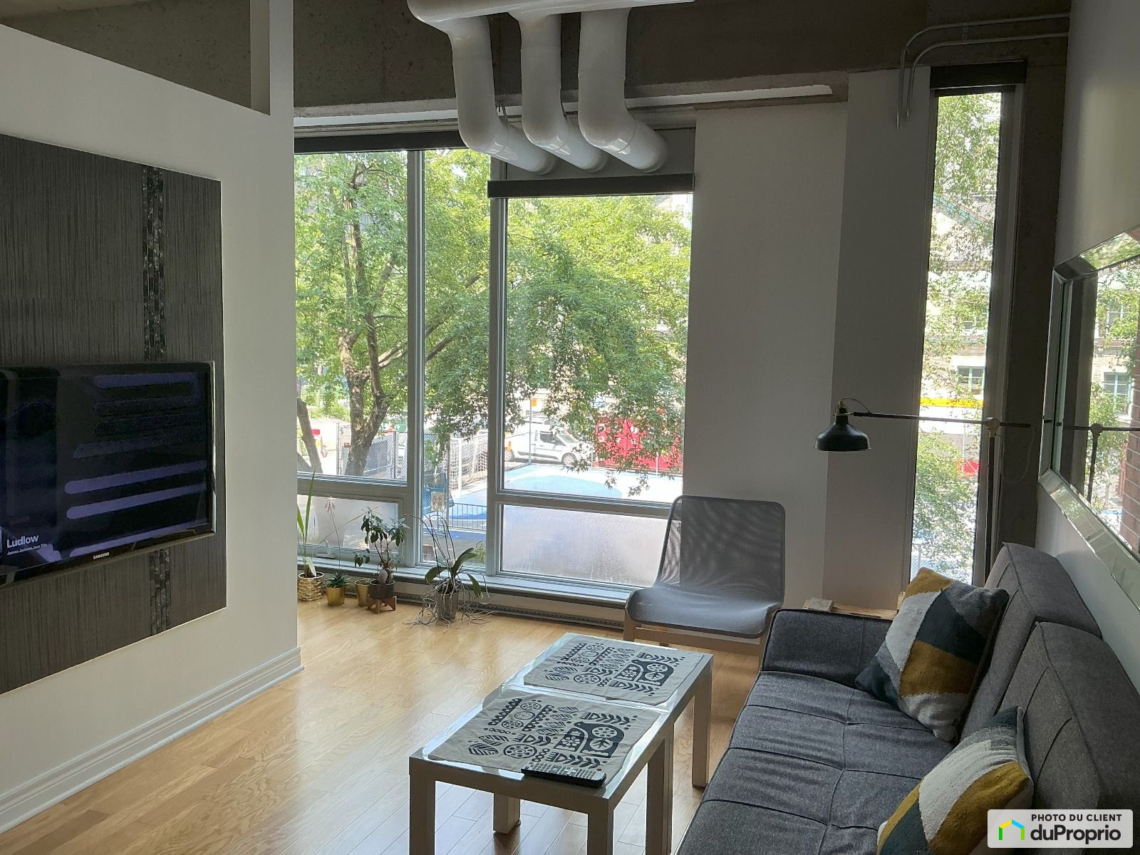 231 1200 Rue Saint Alexandre — photo 1