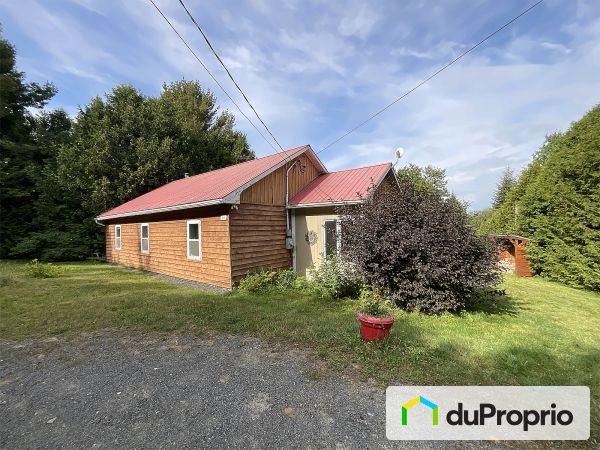 2001 impasse des Pignons-Rouges, Ste-Agathe-Des-Monts for sale