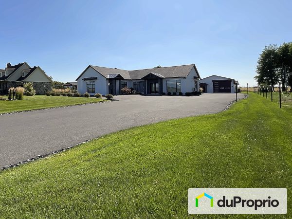 747 rue Labonté, Calixa-Lavallee for sale