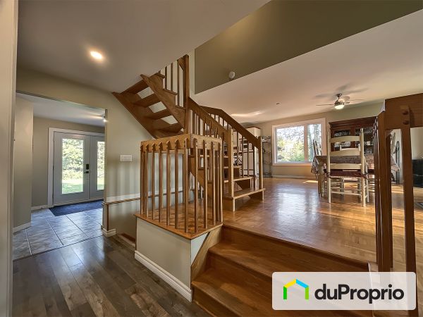 40 chemin Galipeau, Mont-Tremblant (St-Jovite) for sale