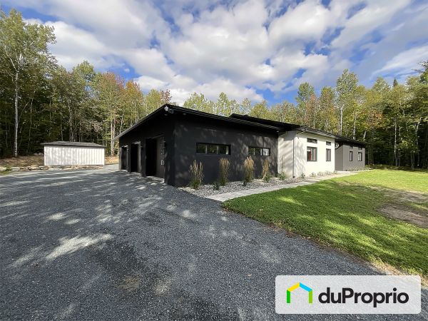 433 chemin des Baies, Racine for sale