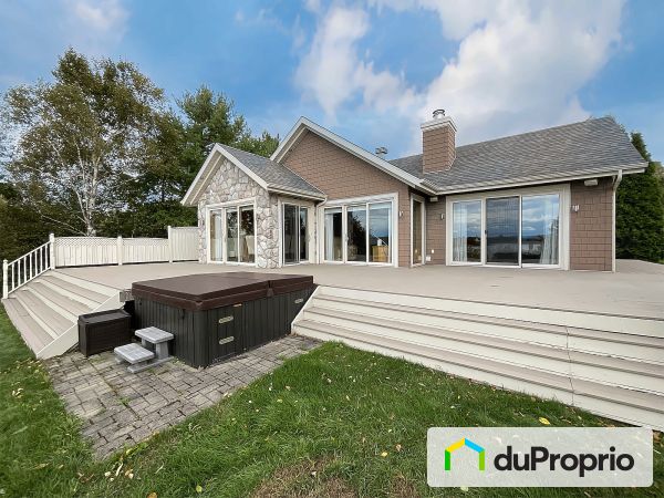 Propriété vendue à Jonquière (Lac-Kénogami)