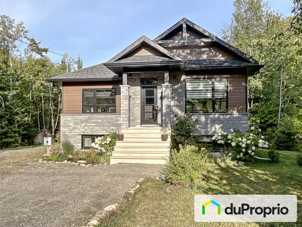 78, rue des Perdrix, St-Hippolyte à vendre