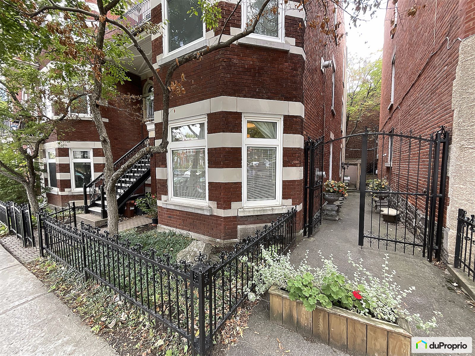 406 Boulevard Saint Joseph Oue — photo 3