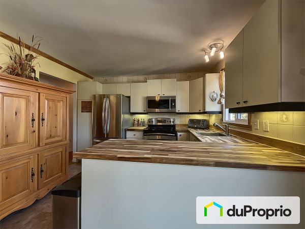 Salle à manger / Cuisine - 112, rue Joseph-Charron, Verchères à vendre