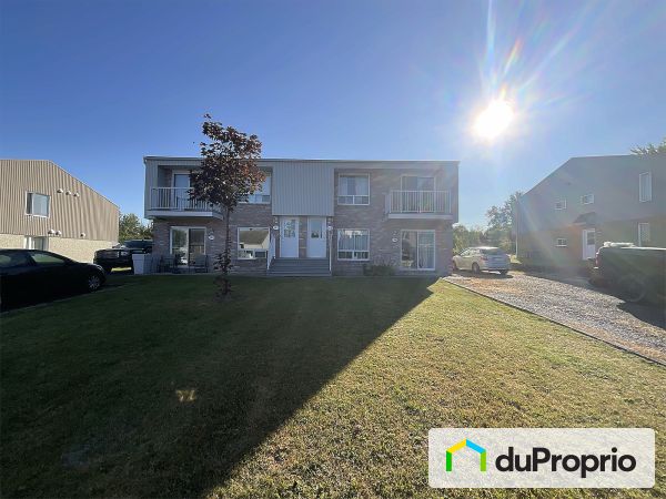 100-102-104-106, rue Laurette-Lapierre, Breakeyville à vendre