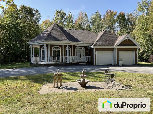 185 chemin Lapointe, Bromont for sale