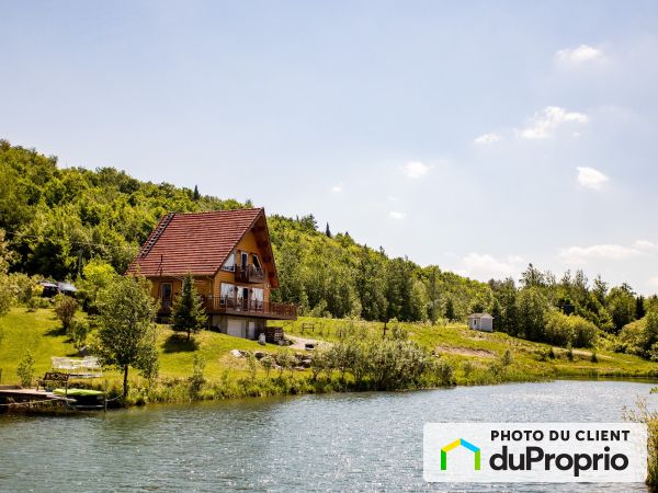 Waterfront - 57 chemin du Soleil, Notre-Dame-Des-Bois for sale