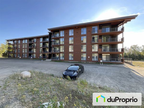 401-130, rue des Loup-de-Mer, Petite-Rivière-St-François à vendre