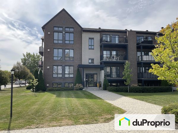 301-681, montée de Pionnier, Terrebonne (Lachenaie) à vendre