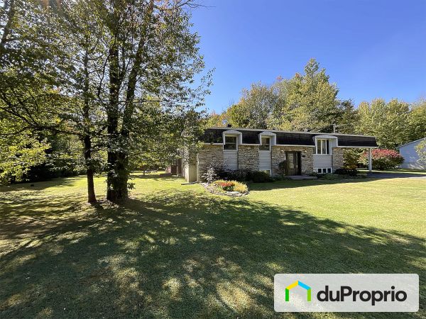 416 rue Miller, Granby for sale