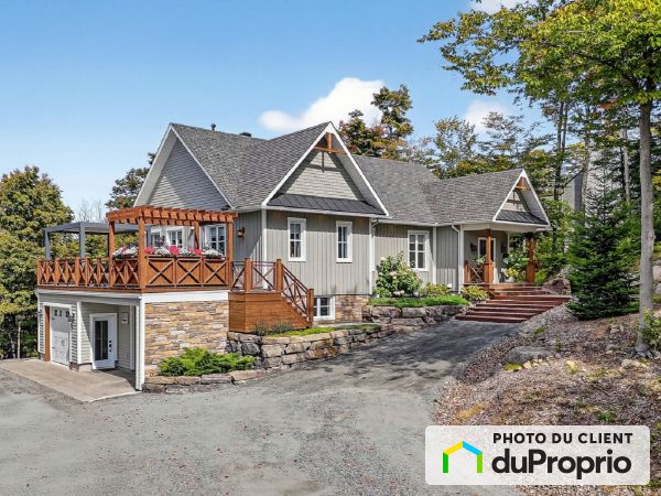 1319, côte Saint-Gabriel Ouest, St-Sauveur à vendre