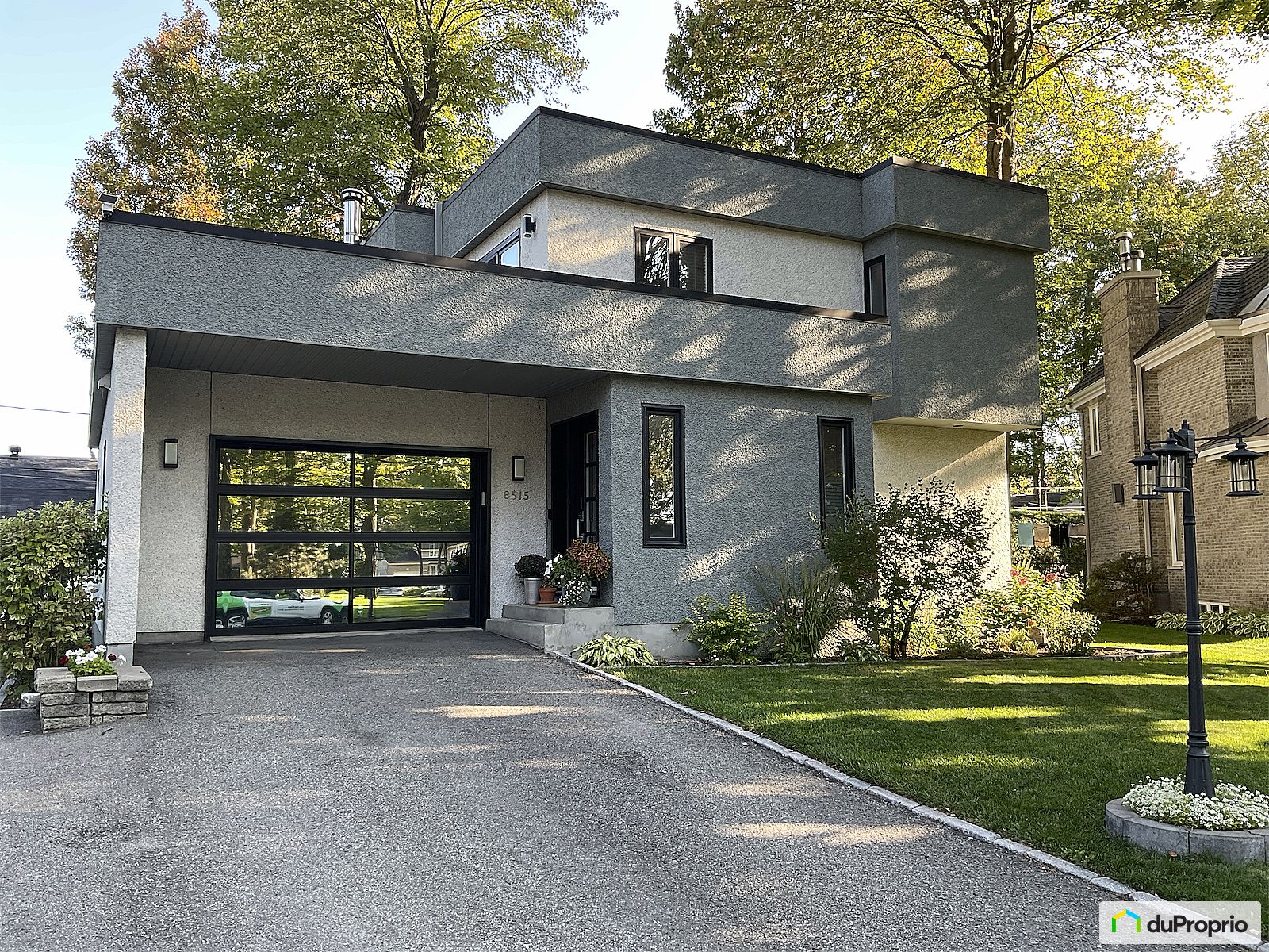 8515 Rue Des Tilleuls — photo 1