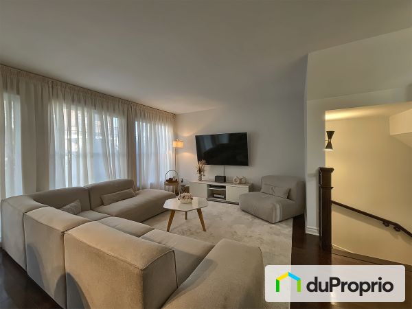 Salon - 9064, croissant du Louvre, Brossard à vendre